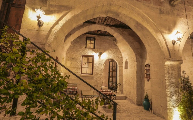 Harkasos Cave Hotel