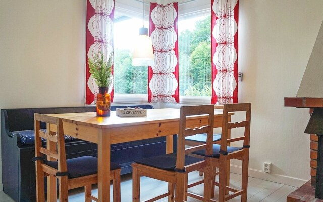 6 Person Holiday Home in Allingsås, Sverige