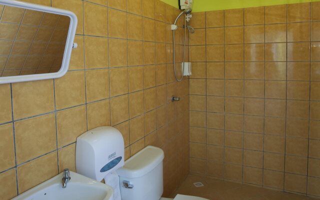Sunshine Inn Resort