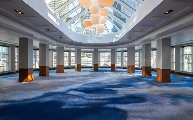 Renaissance Chicago Downtown Hotel
