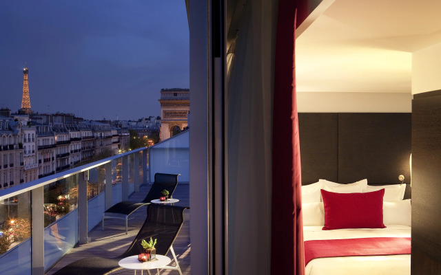 Renaissance Paris Arc de Triomphe Hotel