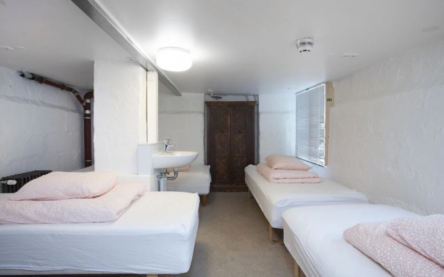 101 Hostel