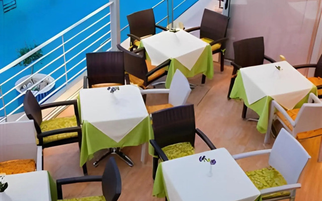 Amaryllis Hotel Apartments