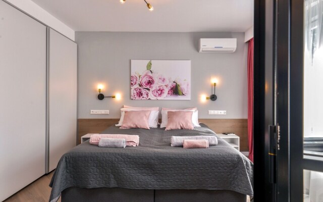 FM Luxury 1-BDR Apartment - ROSE