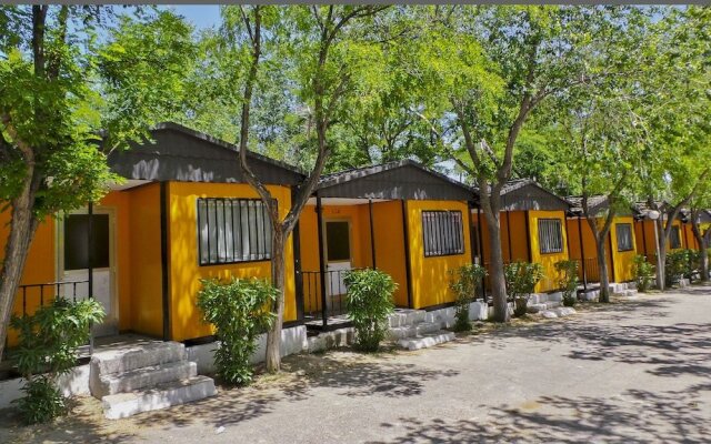 Bungalows Camping Alpha Madrid