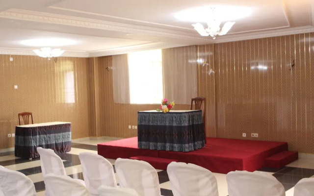 Noblesse Hotel