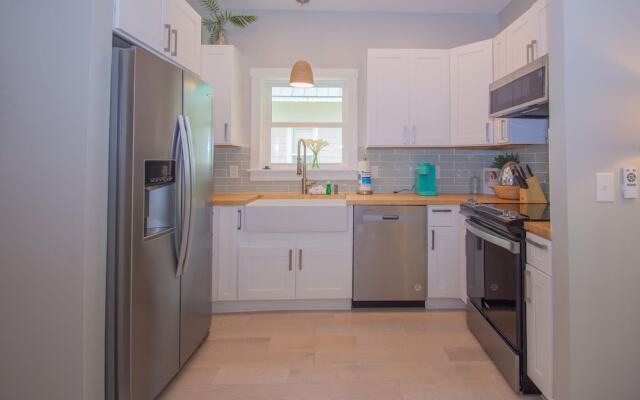 Charming 2 Bed 2 Bath Home Near Ocean Creek Golf Course