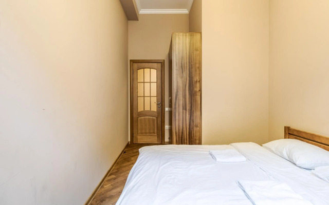 Apartment on Stavropihiiska Street 2