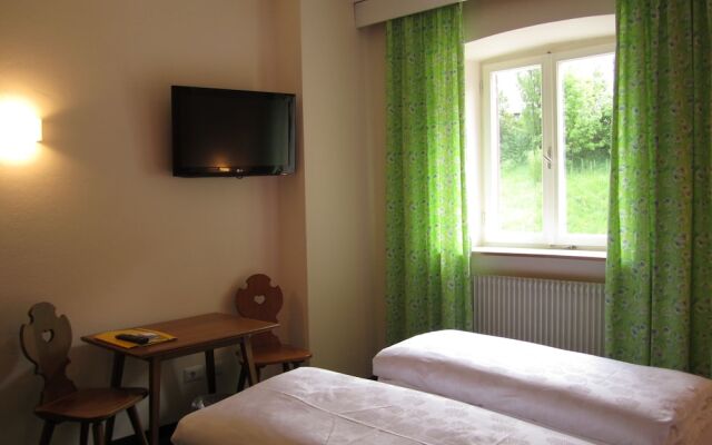 Hotel Schuster