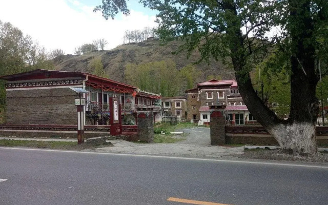 Zhi Shang Hua Ka Holiday Hotel