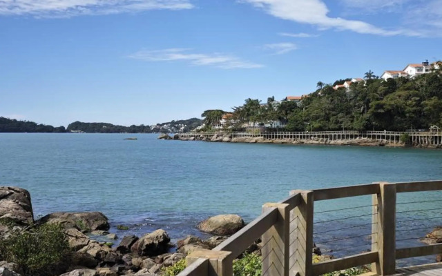 791 - Cobertura com piscina. 200m da PRAIA. BOMBINHAS - CENTRO