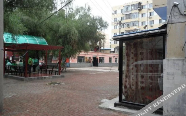 Xianrenge Express Hotel