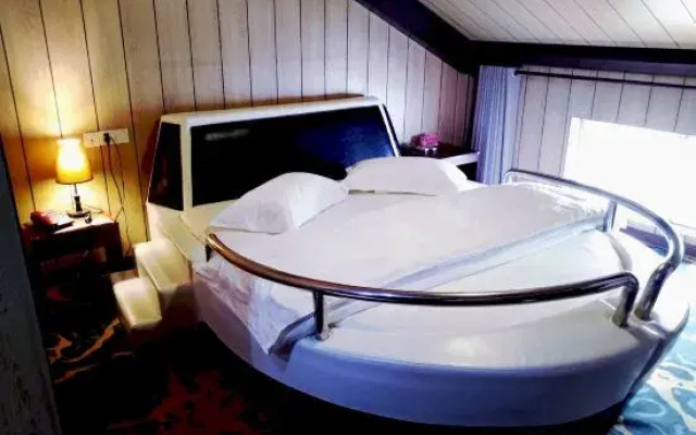 Menglilaojia Home Stay