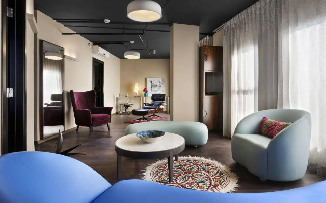 PLAY Seaport Suite Hotel TLV