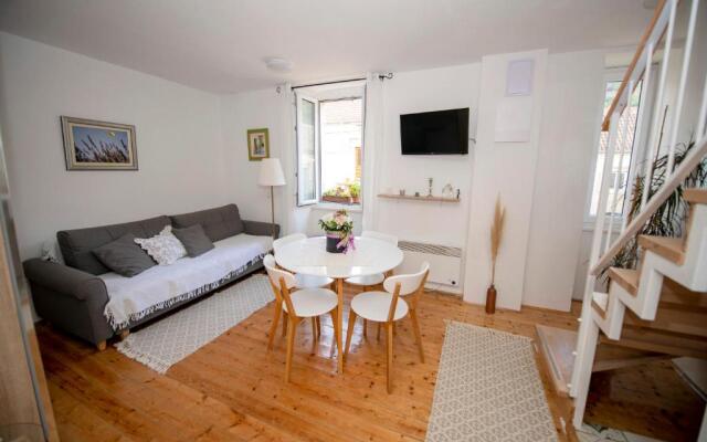 Beachfront Studio AndriNa