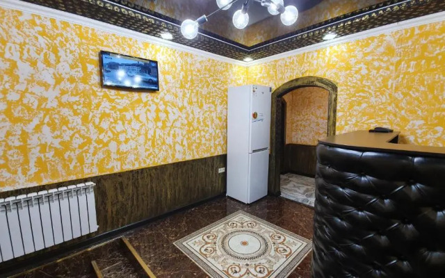 Hotel Uyut on Belovejskaya 57
