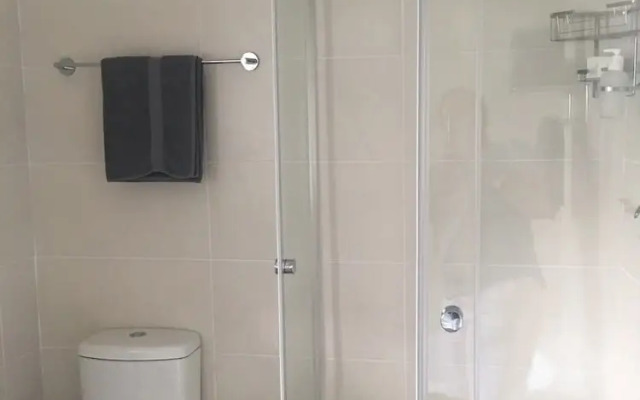 Madison House & Cottages