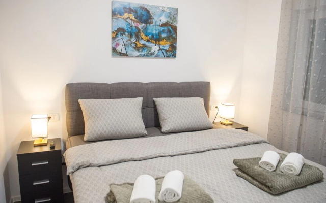 Cozy apartment in Old Town with parking