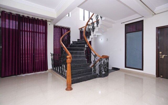 OYO 10198 Hotel Aris