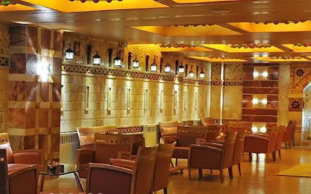 Setaregan Hotel