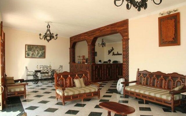Autel Jardines