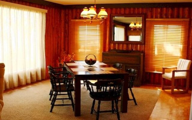 Lake Shore Salzburger Hof Resort