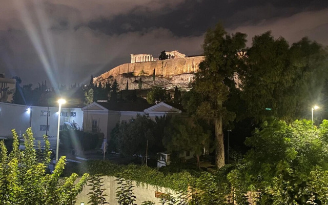 Check Point - Acropolis View B
