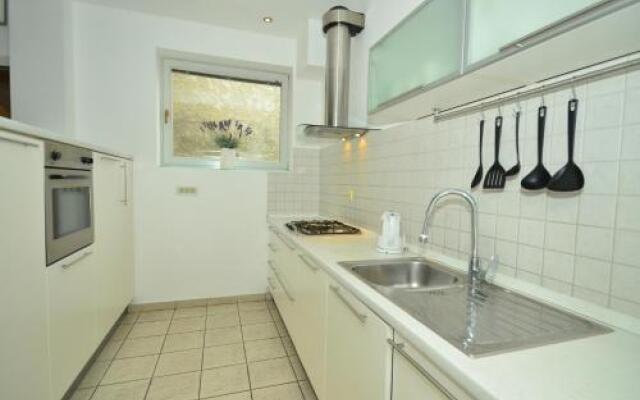 Hi-End Apartment