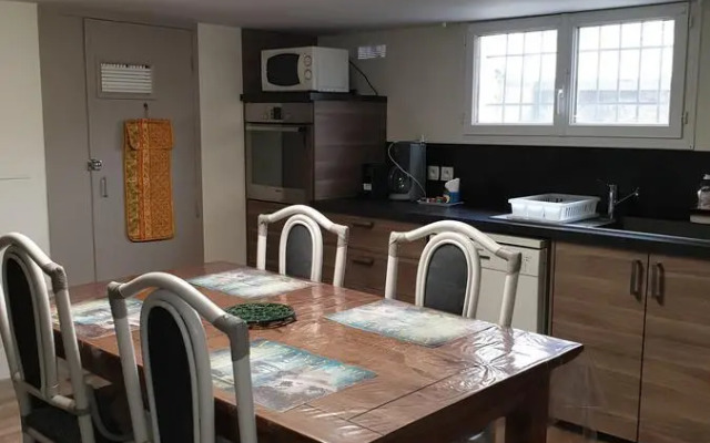 T1 Dans Maison Au Calme