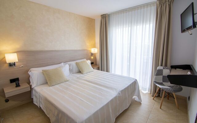 Hotel Sa Barrera - Adults Only