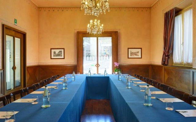 Hotel Titano