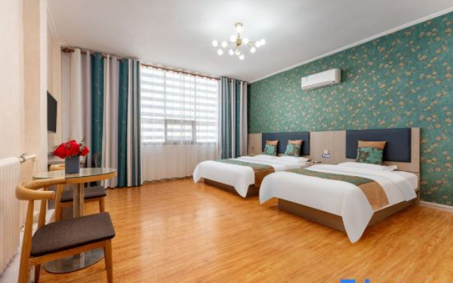 Yingjie Collection Hotel (Zibo Aluminum City Shopping Center Shandong Aluminum Vocational College)