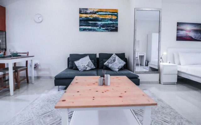 St-Spring Oasis Tower-124 by bnbme homes