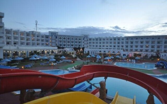 Palmyra Holiday Resort & Spa