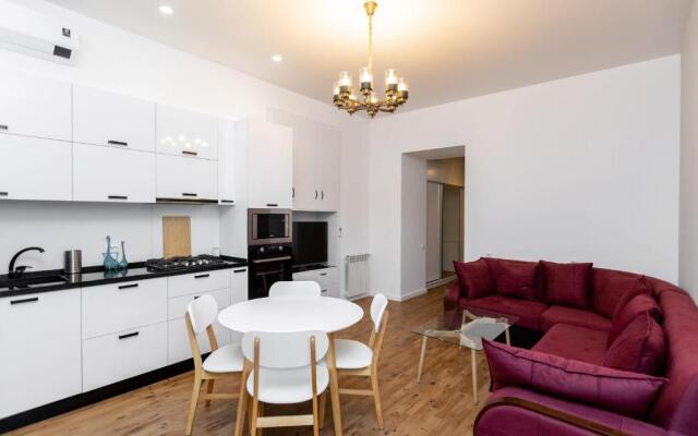 Charming 2BR Apartment in OldTbilisi