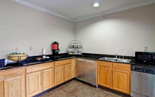 Homewood Suites By Hilton Memphis Poplar