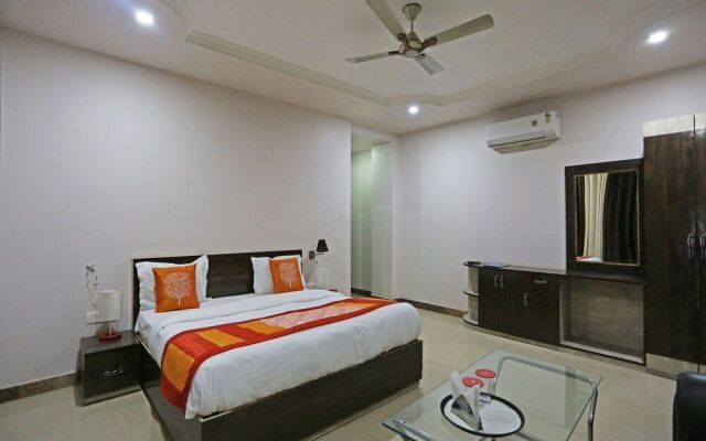 OYO 4635 Sheetal Hotel