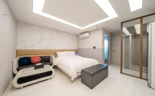 Richi Hotel