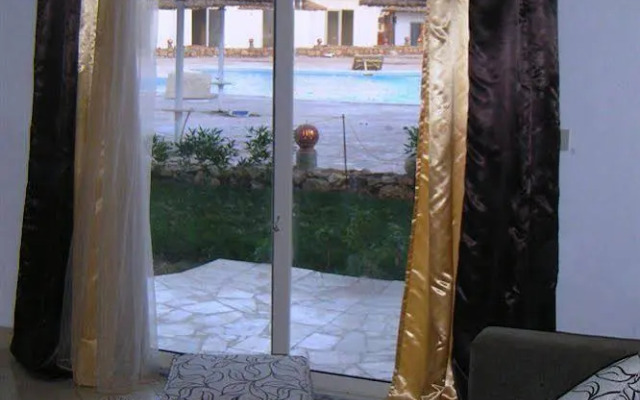 Carlton Resort Apartments