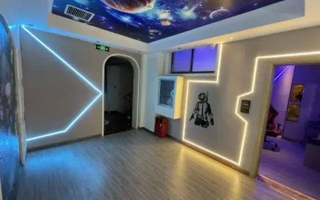 Sheqi Jinyuan Electric Sports Hotel