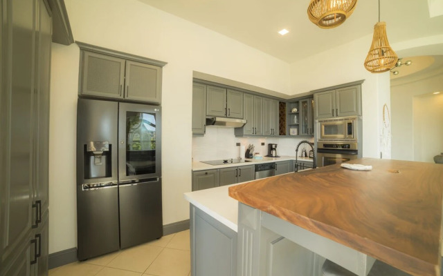 Bella Vista 4A Ocean View renovated