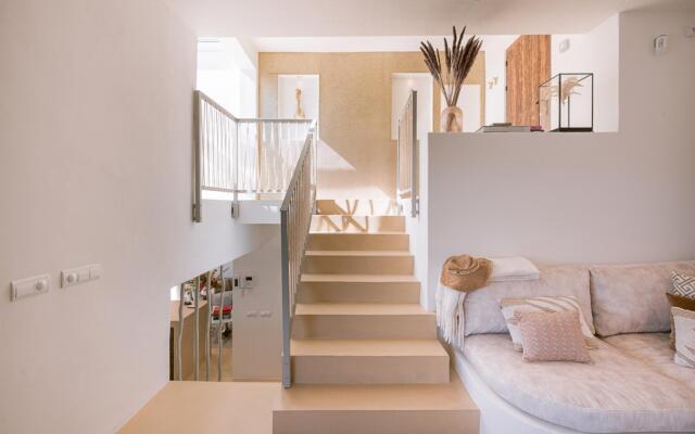 Can Furnet in Ibiza with 4 bedrooms and 8 bathrooms