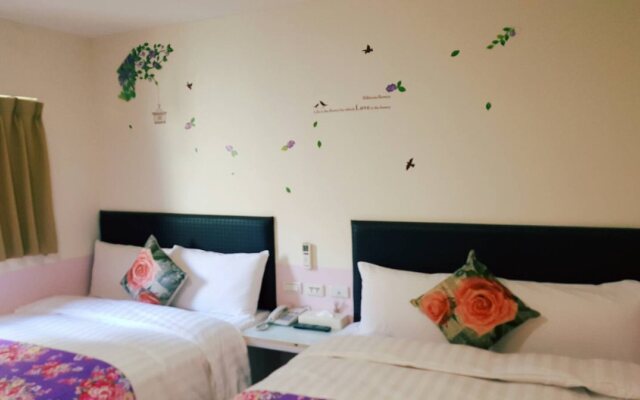Happy Holiday Hotel