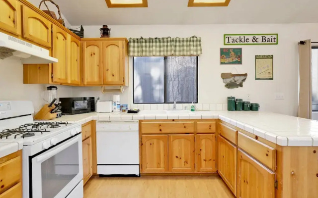 Bear Claw Bungalow #379