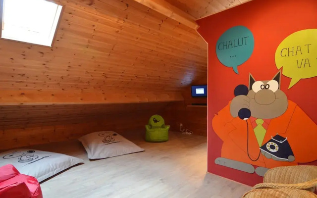 Charming Chalet in Waimes With Sauna and Jacuzzi
