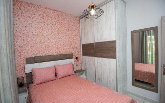 ENIO AXD guest house with private parking