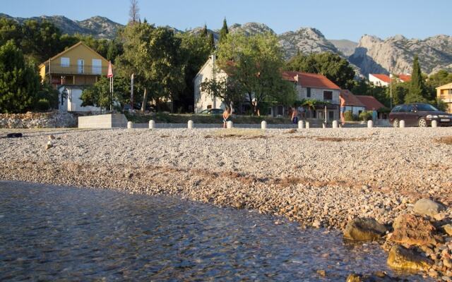 Homely Holiday Home in Seline Near Sea