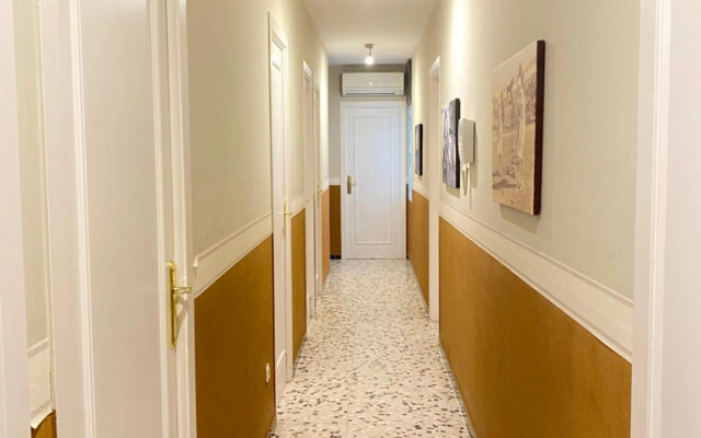 Agi Avenida Apartments