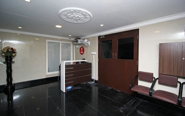 OYO Flagship 469 Nungambakkam Near US Consulate