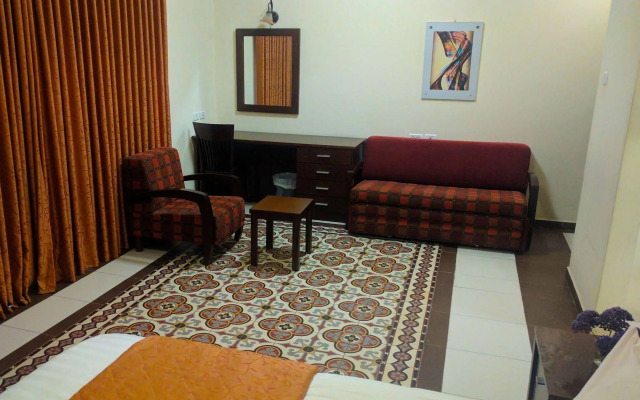 Alhambra Palace Hotel Suites